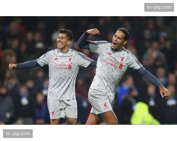 特写：雷恩老将古伊里在比赛尾声仍能通过肋部突破制造定位球