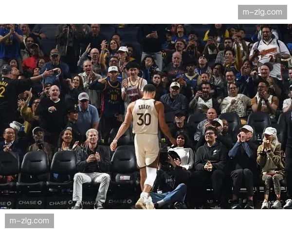 勇士124-118击败国王,库里复出后球队状态回升 勇士124-118击败国王,库里复出后球队状态回升